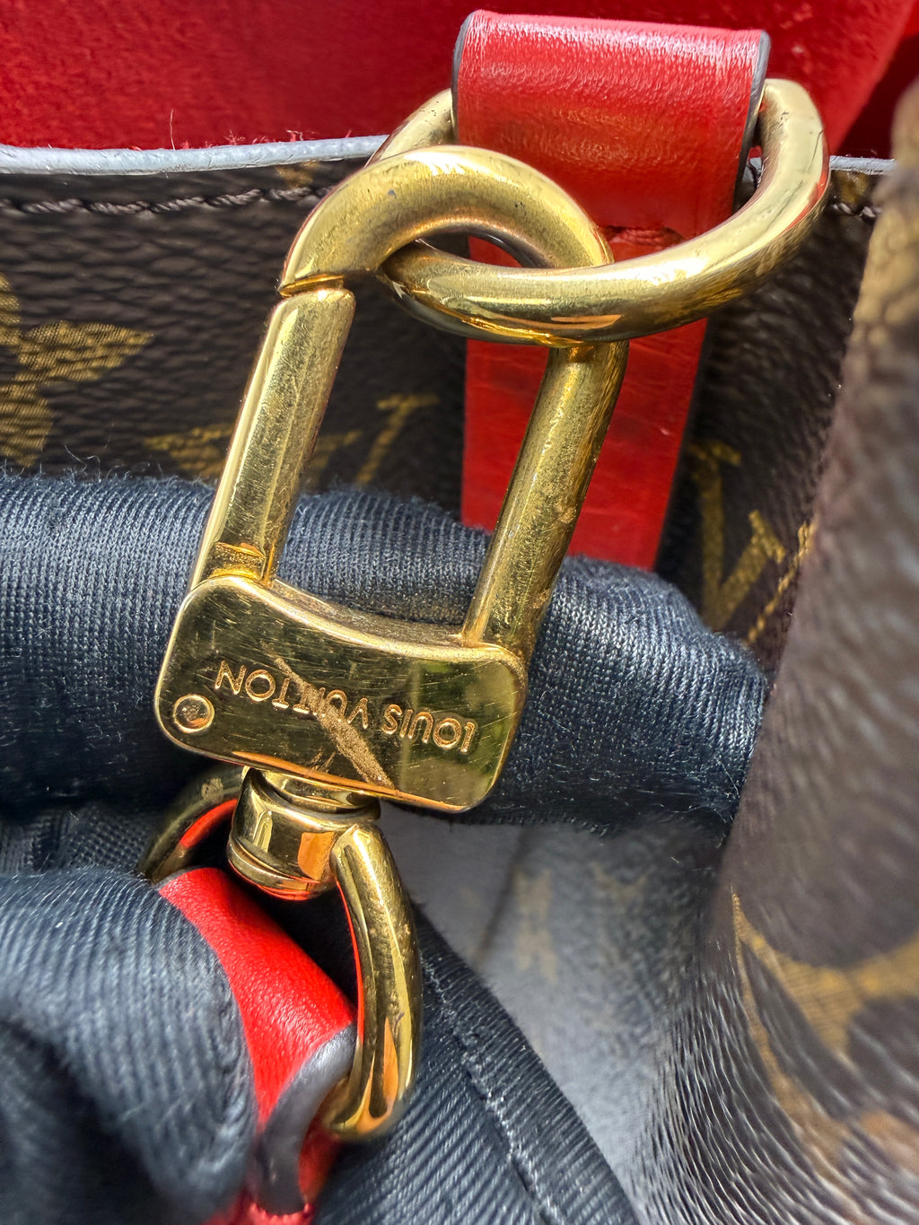 Louis Vuitton NéoNoé MM Monogram Canvas with Coquelicot Red Trim