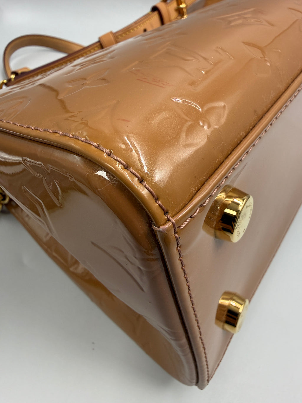 Louis Vuitton ( 2013 ) Brea MM Monogram Vernis Leather Bag – Beige