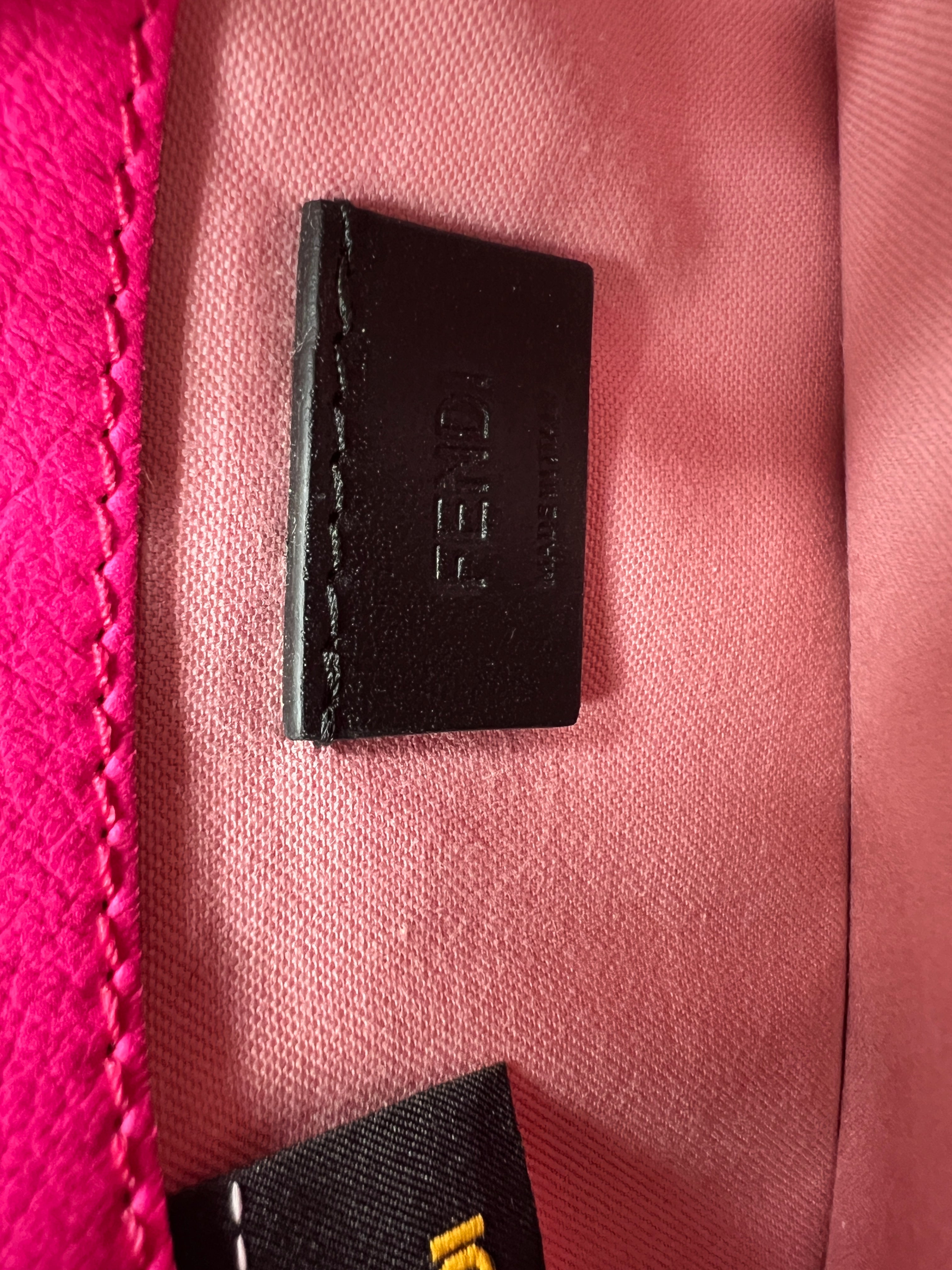 Fendi Baguette Chain Wallet Vitello Leather – Flamingo Pink