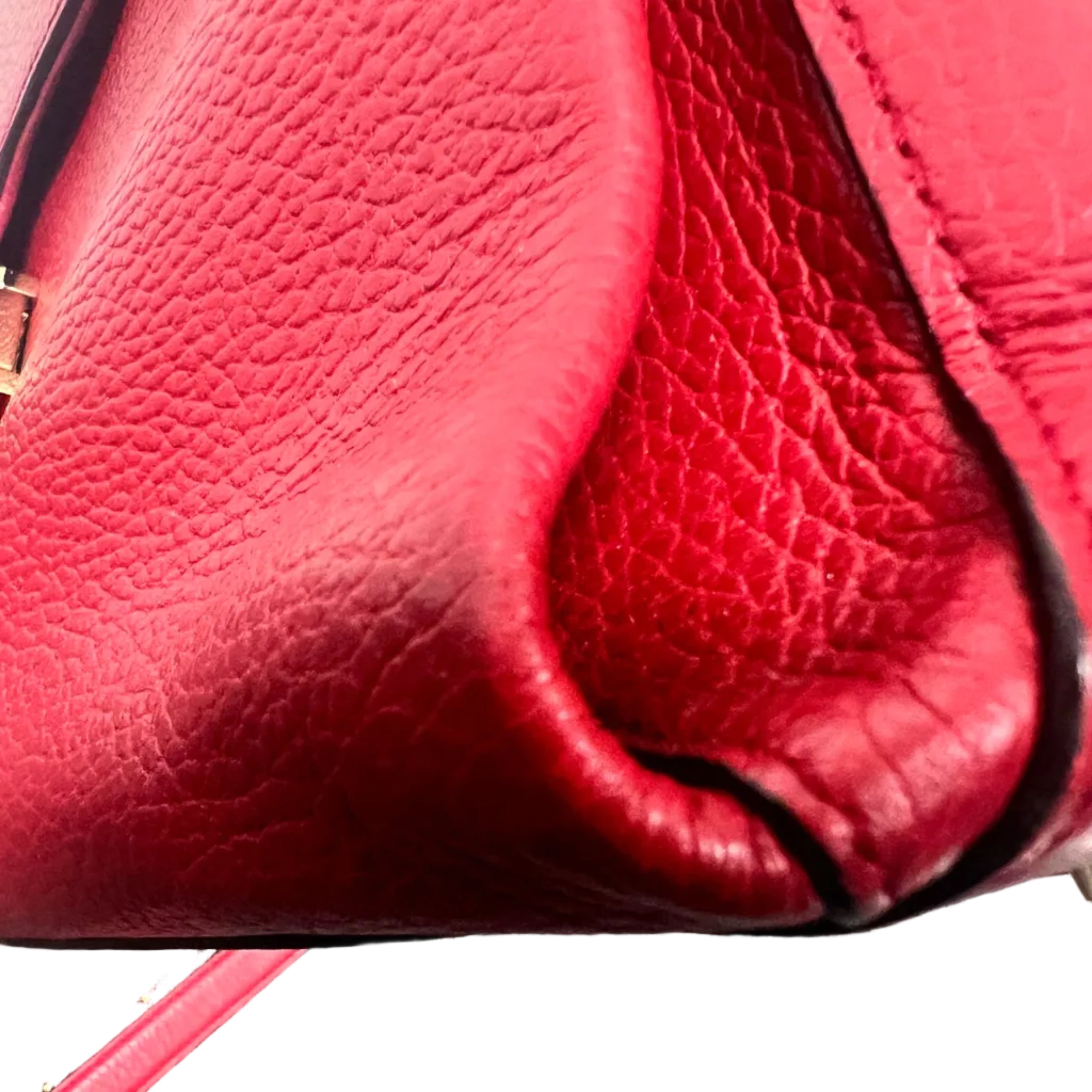 Gucci Interlocking G Medium Top Handle Shoulder Bag in Red Dollar Calfskin