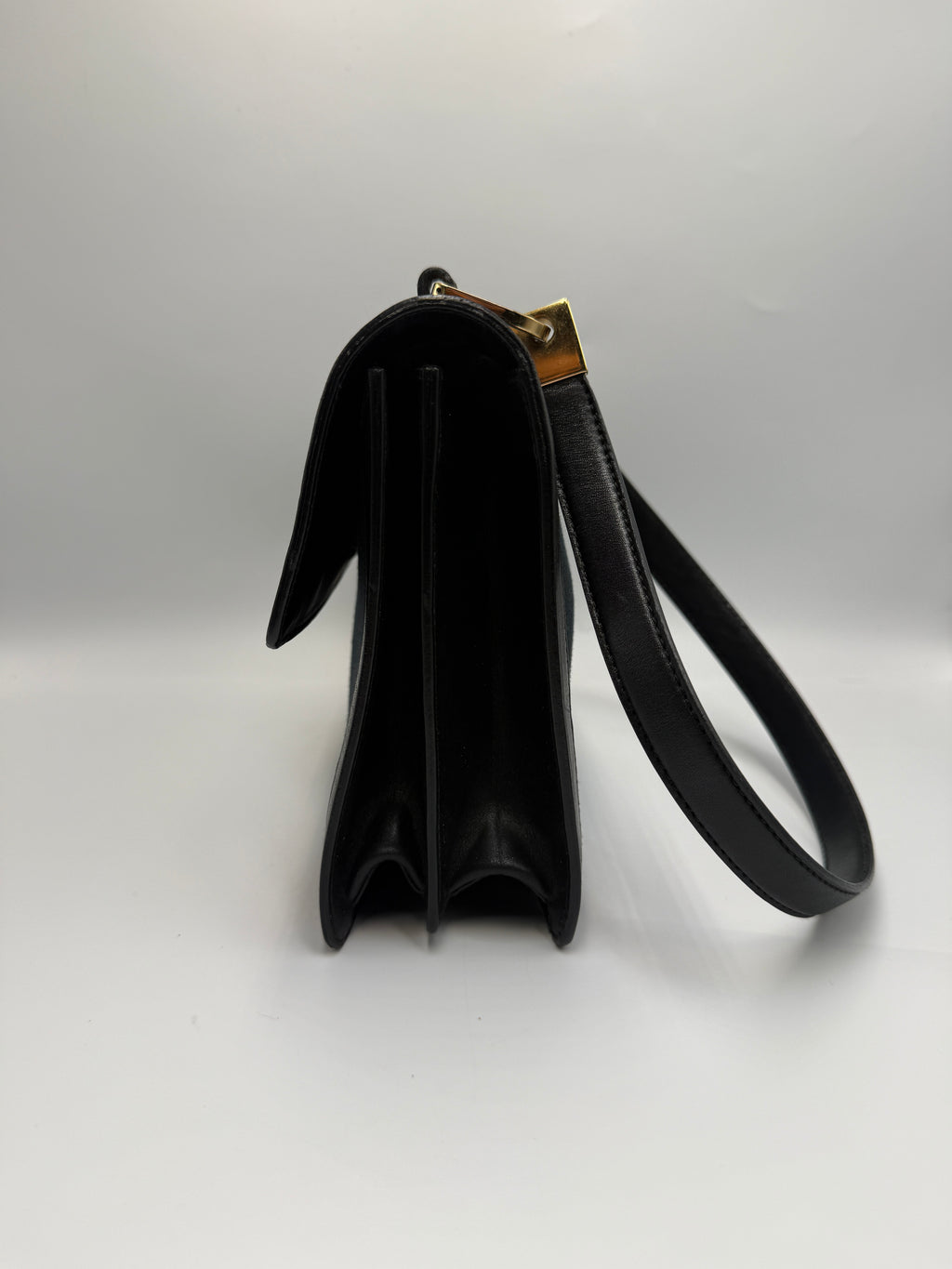 Gucci Vintage Square G Flap Shoulder Bag in Black Canvas and Leather