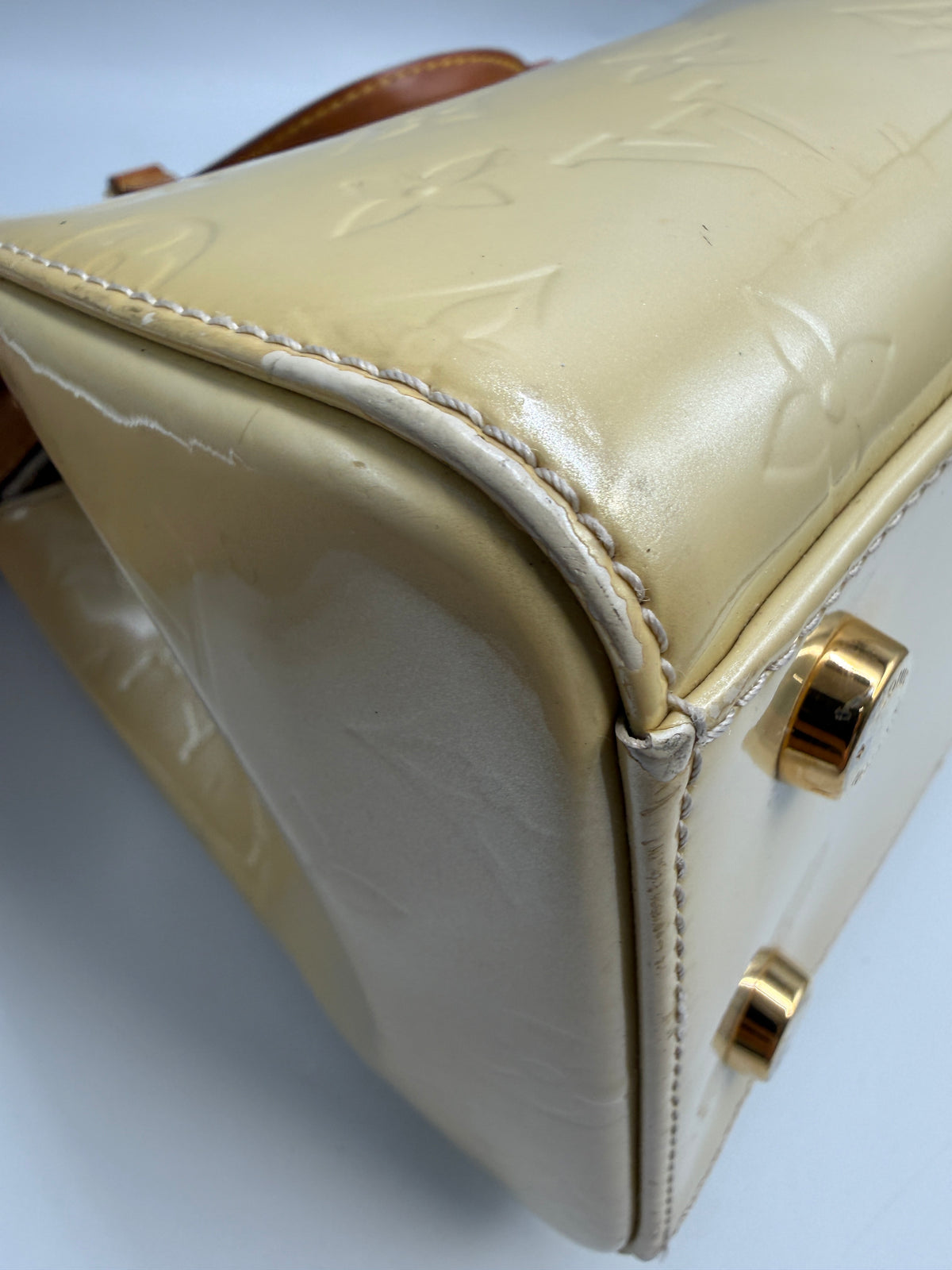 Louis Vuitton (VI0121) Brea MM Monogram Vernis Leather Bag – Yellow