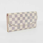 Louis Vuttion Emilie Wallet