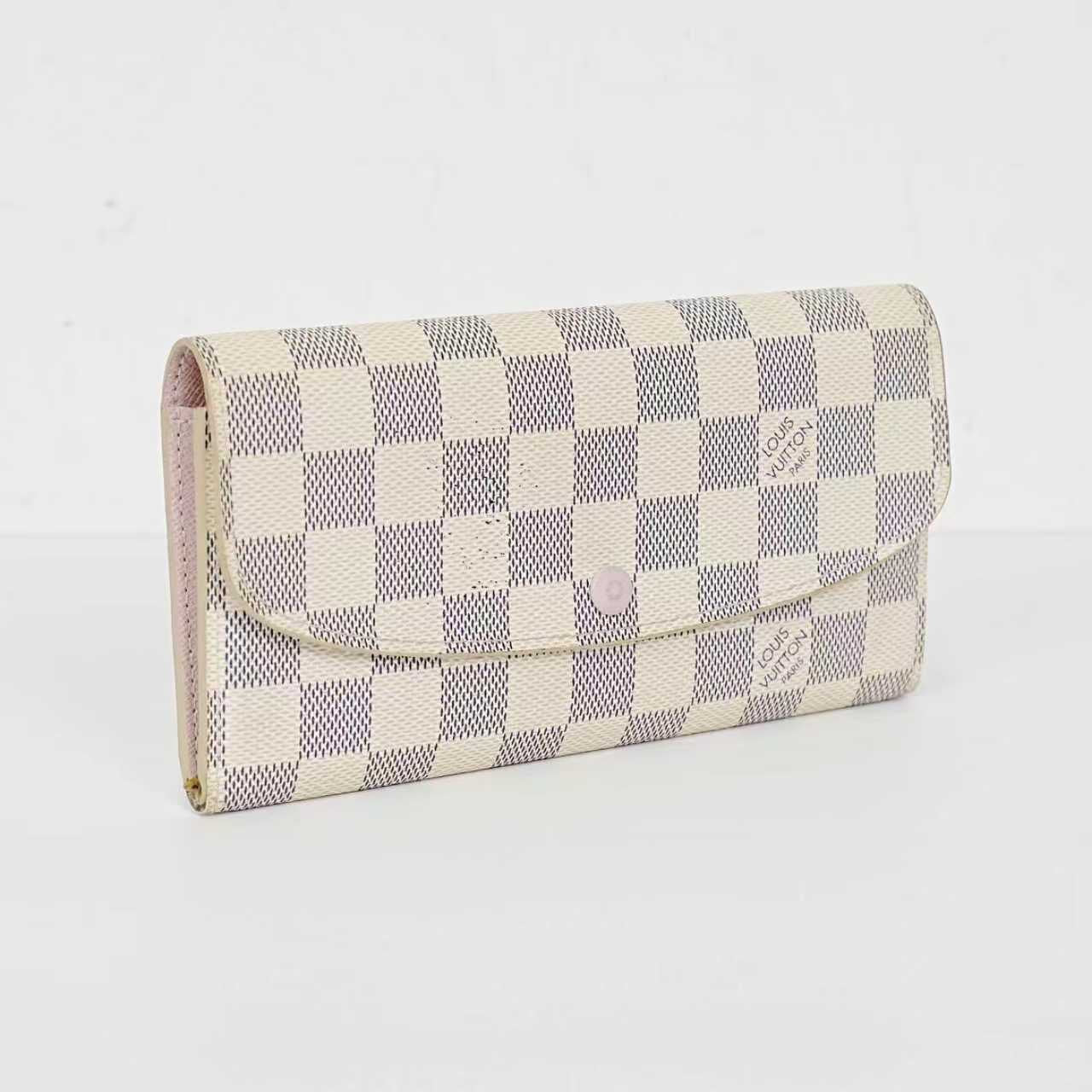 Louis Vuttion Emilie Wallet