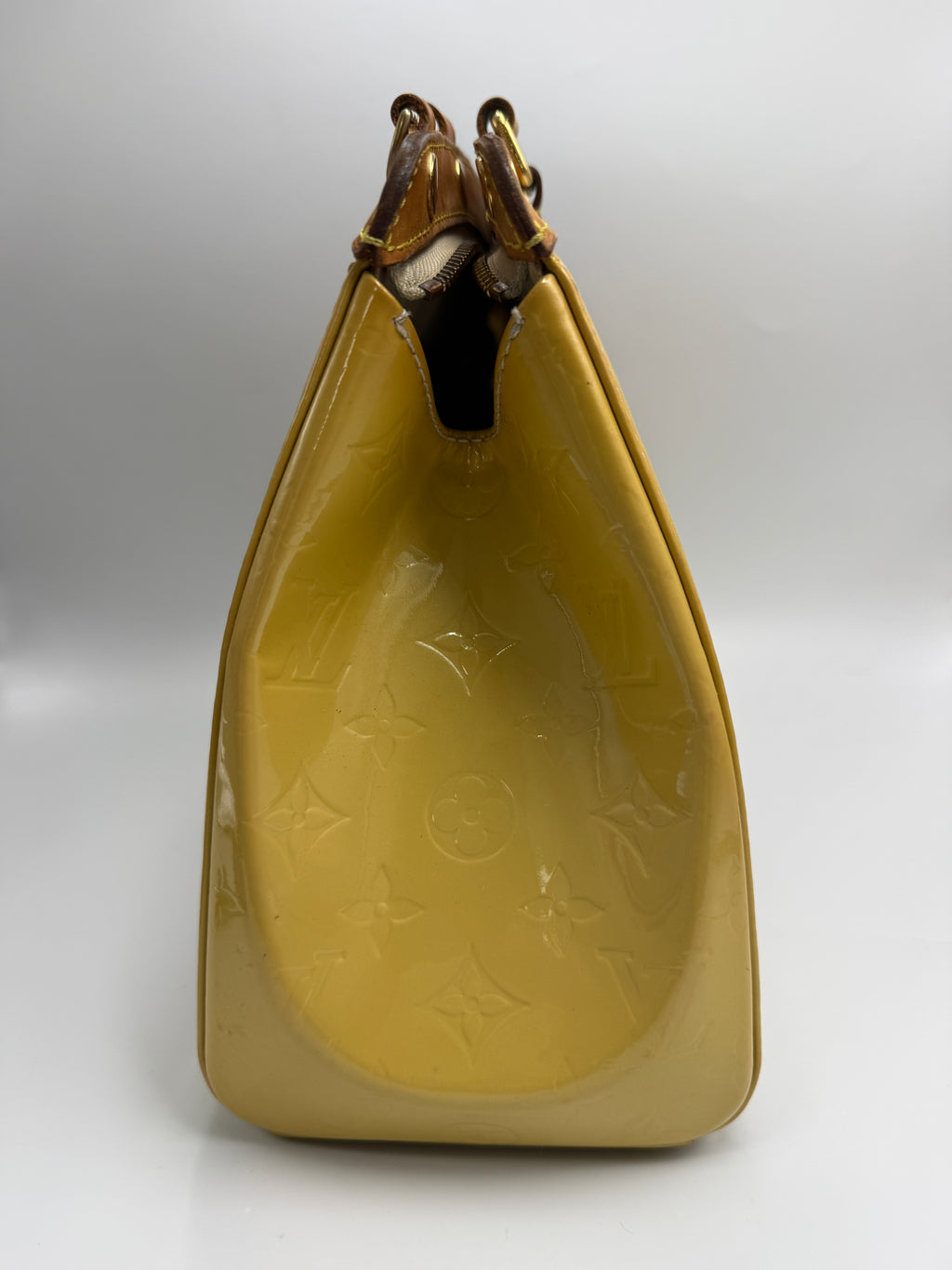 Louis Vuitton (DR4182) Brea MM Monogram Vernis Leather Bag – Yellow