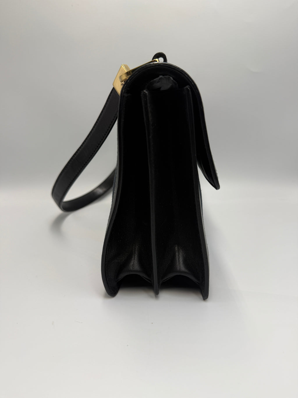 Gucci Vintage Square G Flap Shoulder Bag in Black Canvas and Leather