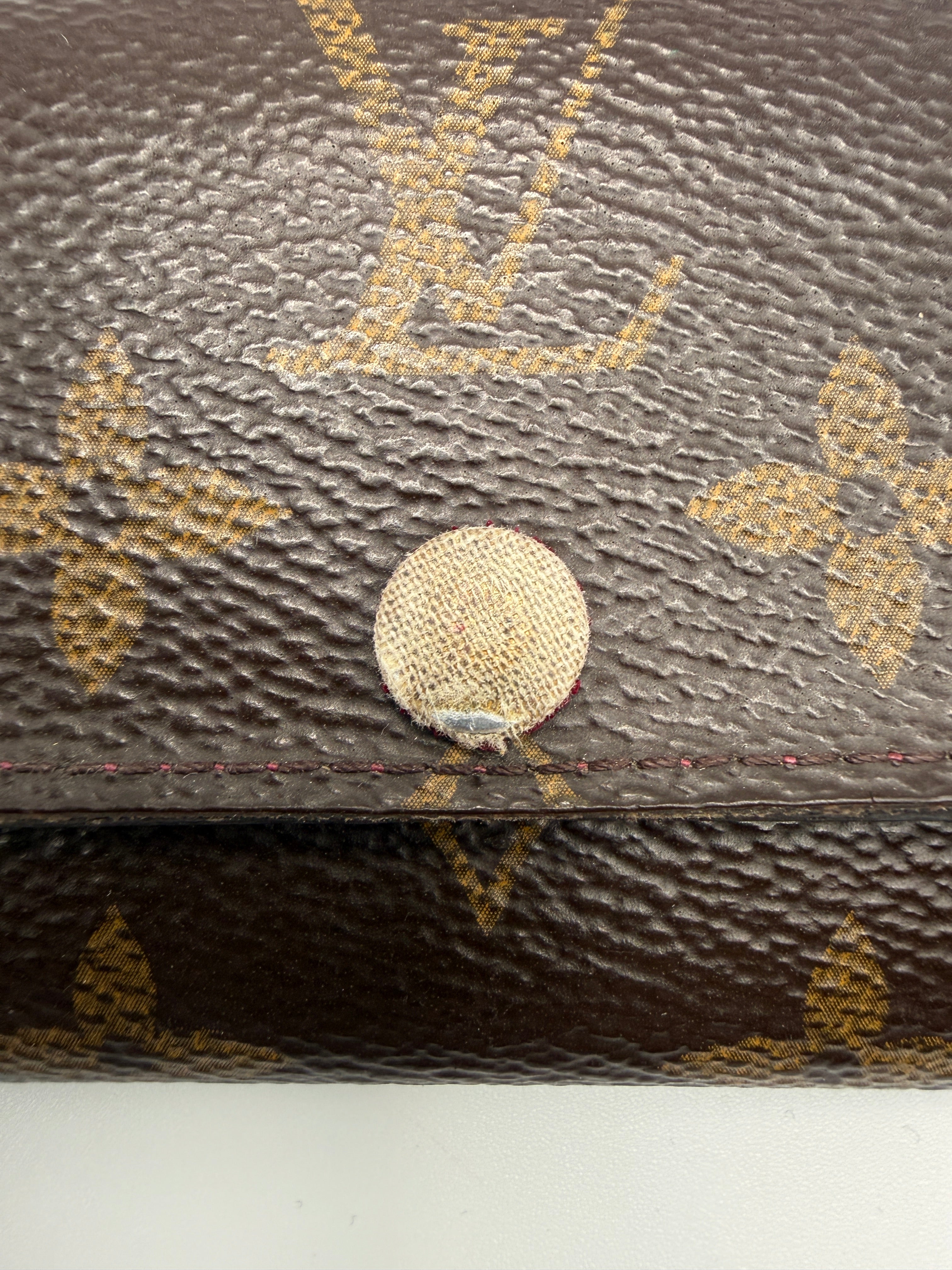 Vintage Louis Vuitton Monogram 6-Key Holder - Pink Taiga Leather Interior