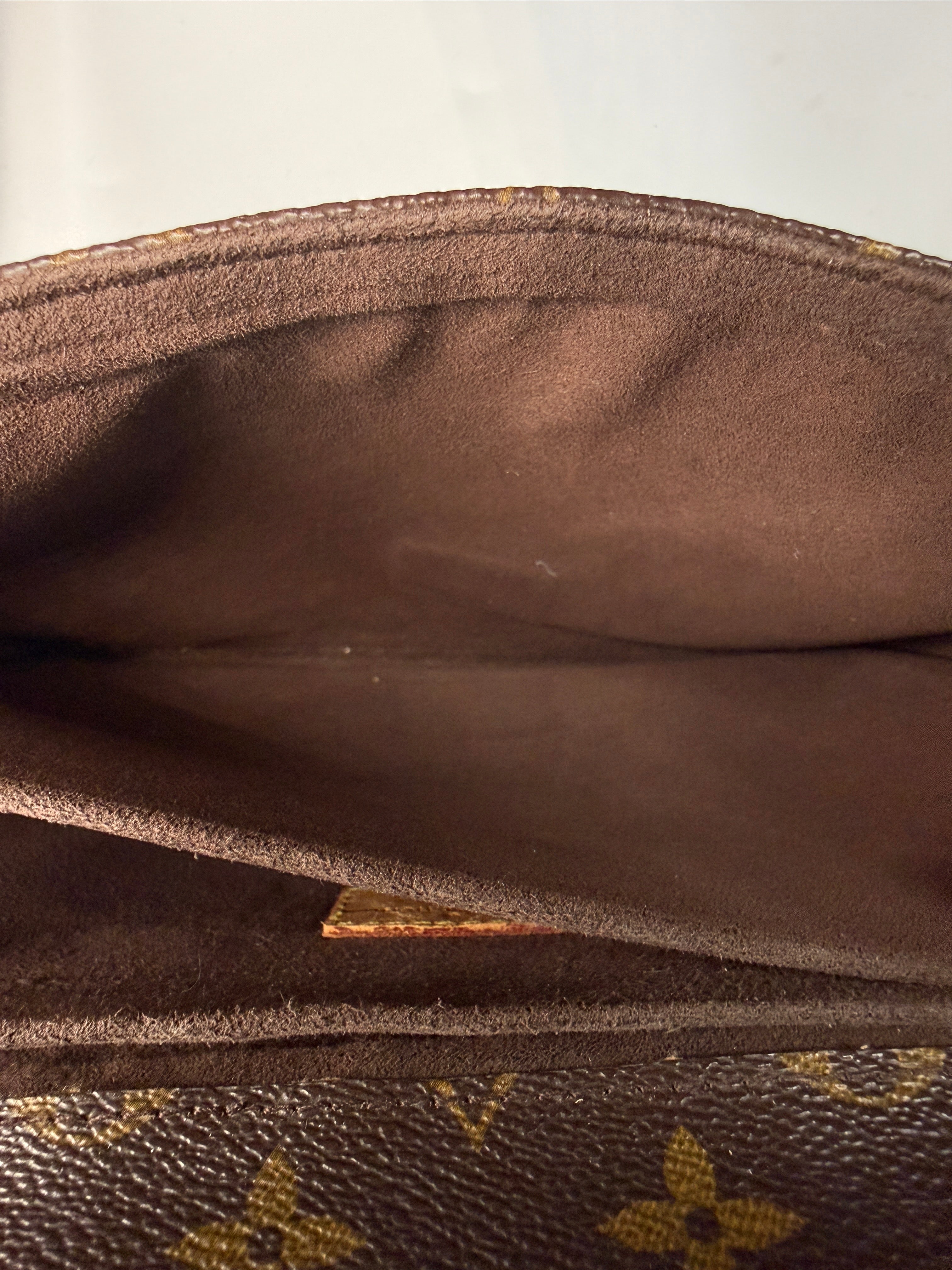Pre-owned Louis Vuitton Pochette Métis -Monogram Canvas - Luxury Crossbody Bag