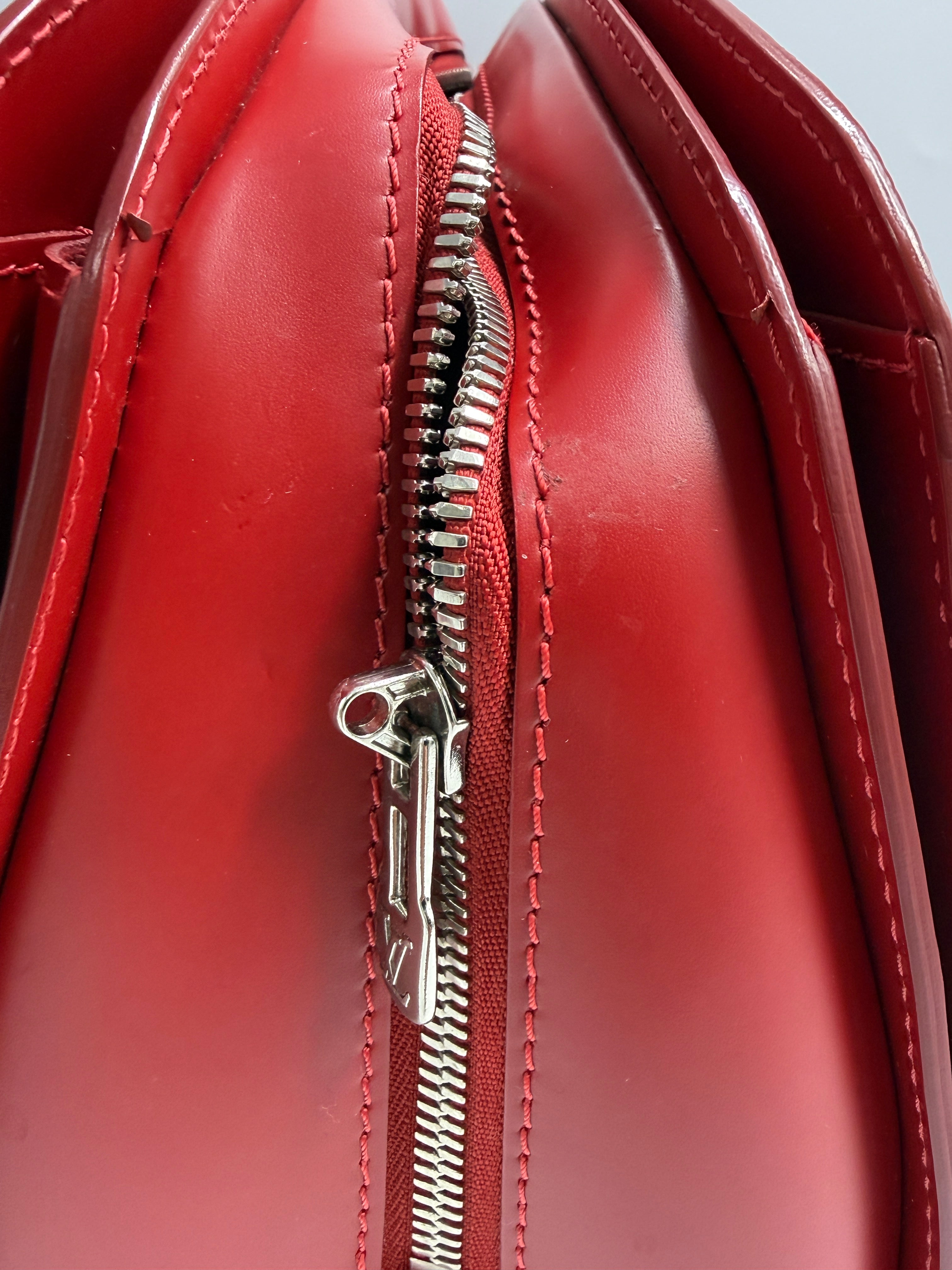 Louis Vuitton Vintage Pont Neuf PM in Castilian Red Epi Leather