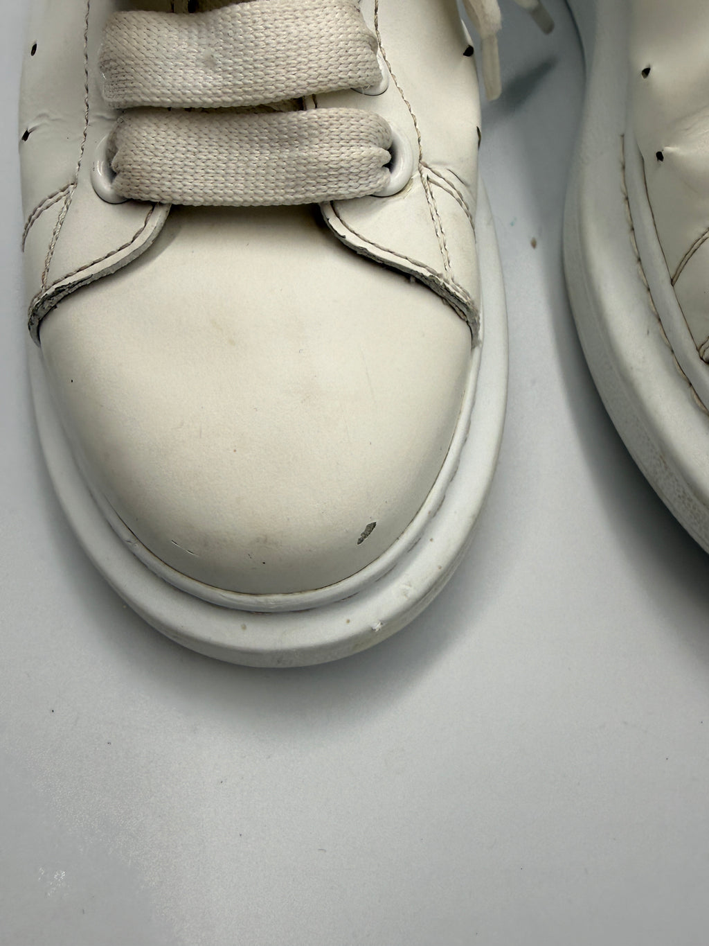 Alexander McQueen White Sneakers Pre-owned