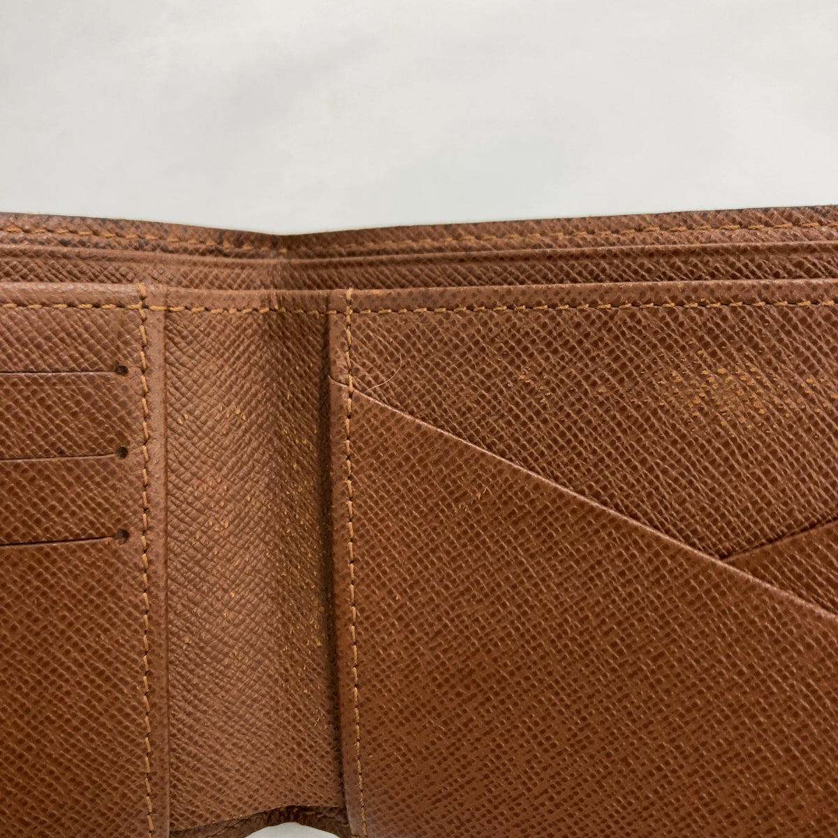Louis Vuitton Monogram Wallet RA0056