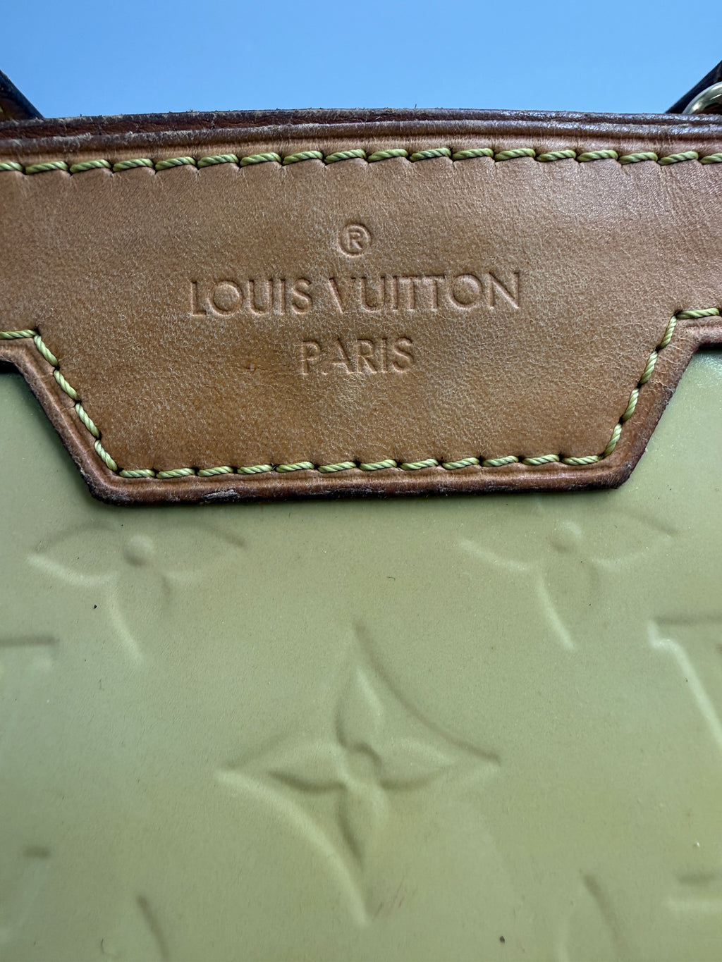Louis Vuitton (DR4182) Brea MM Monogram Vernis Leather Bag – Yellow