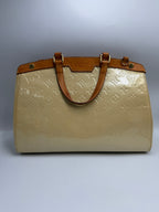 Louis Vuitton (VI0121) Brea MM Monogram Vernis Leather Bag – Yellow