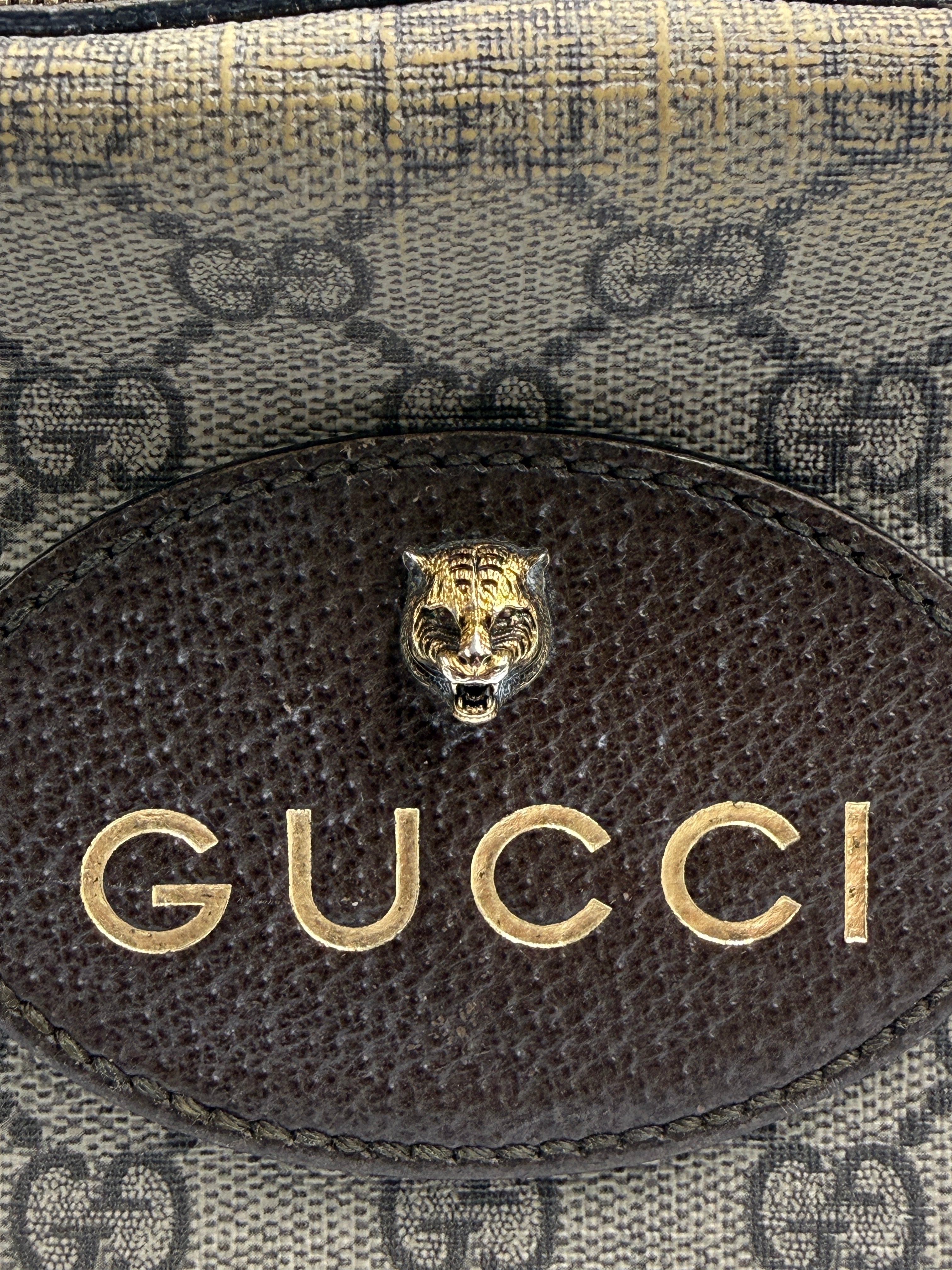 Gucci Neo Classic Feline Head Camera Bag in GG Supreme Canvas