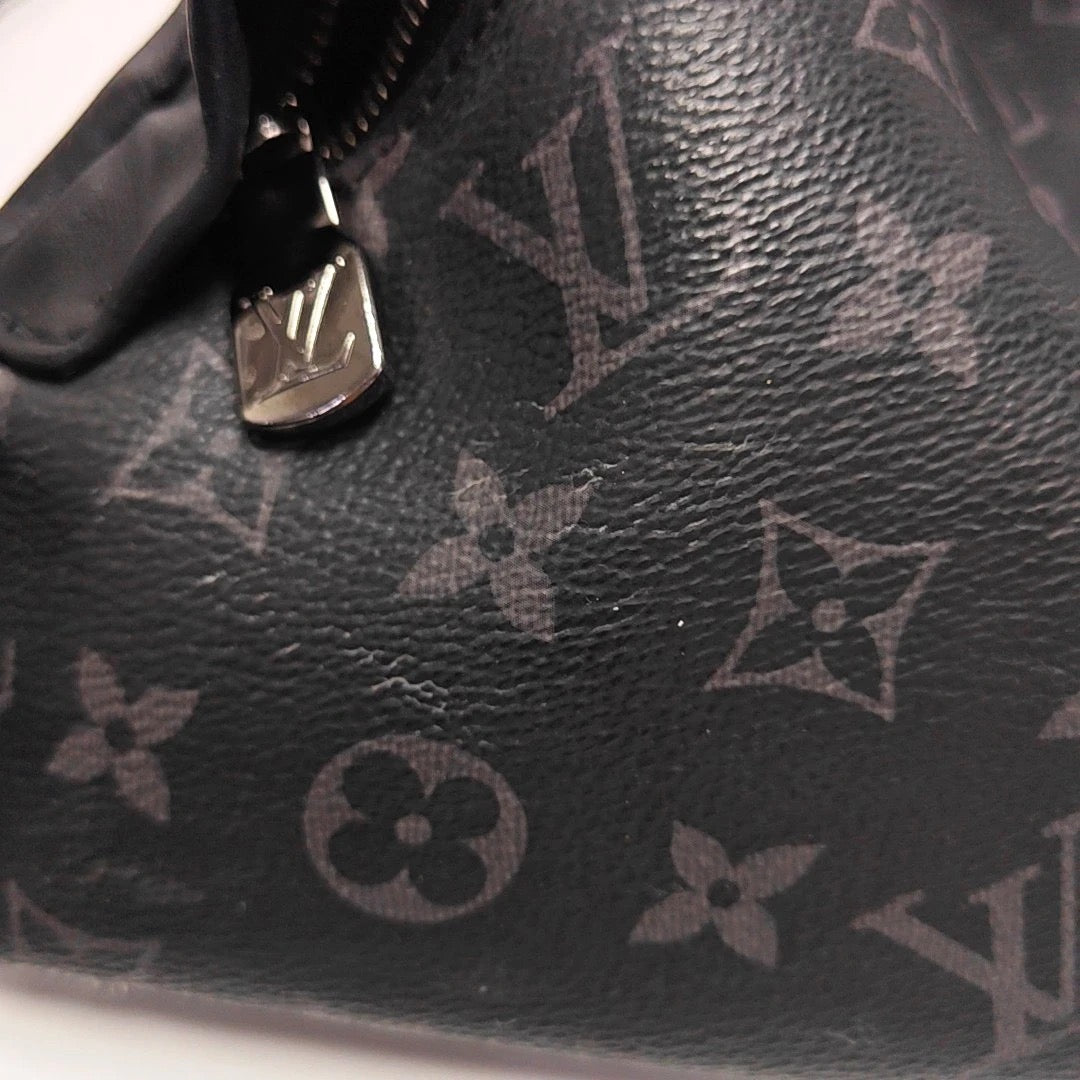 LV Men's Discovery Bumbag