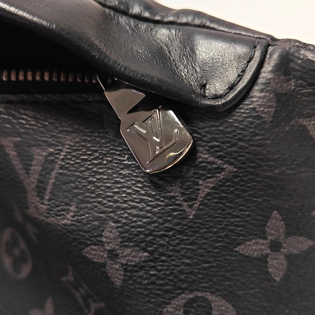 LV Men's Discovery Bumbag
