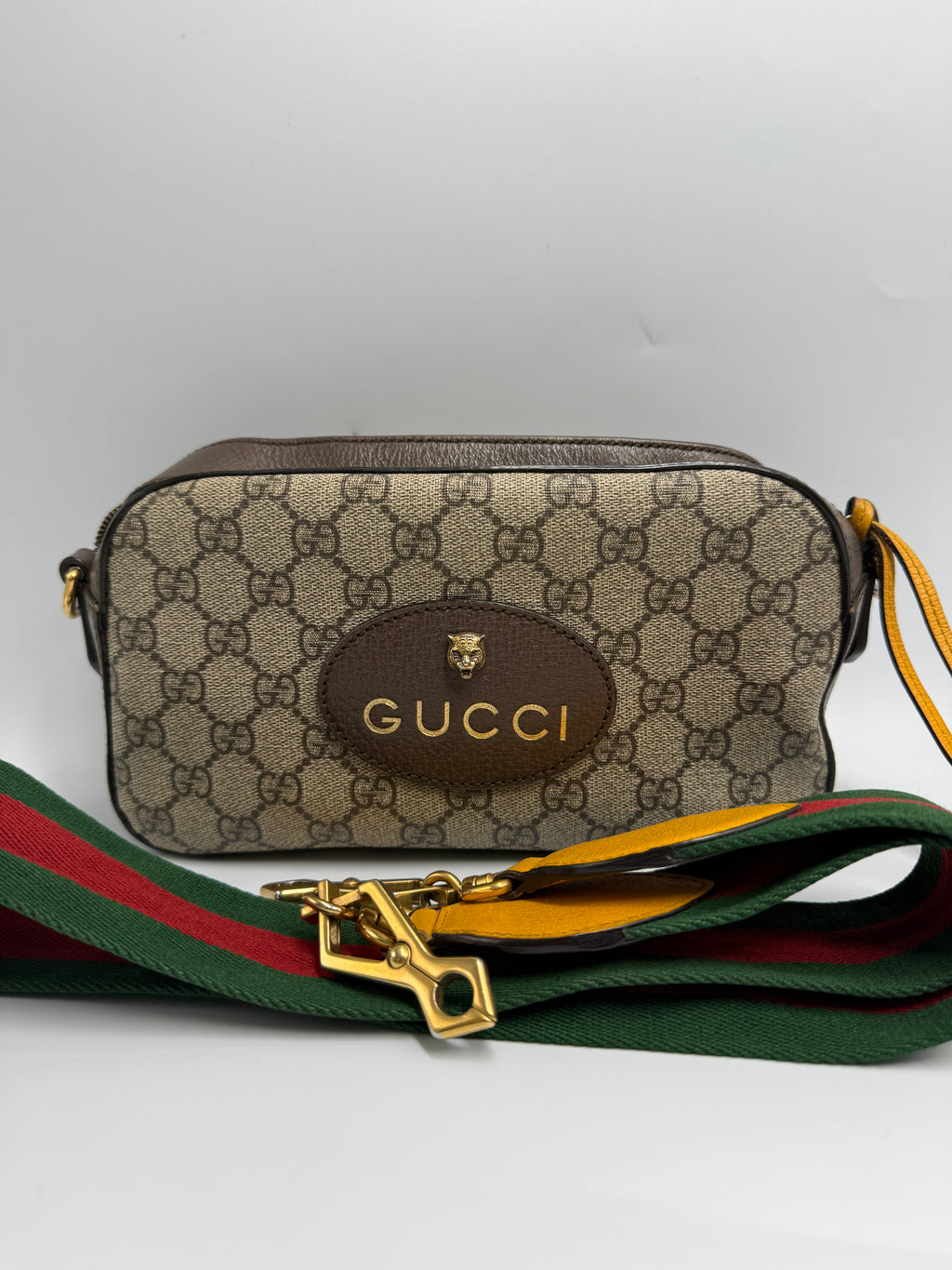 Gucci Neo Classic Feline Head Camera Bag in GG Supreme Canvas