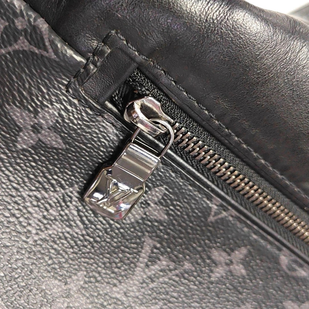 LV Men's Discovery Bumbag