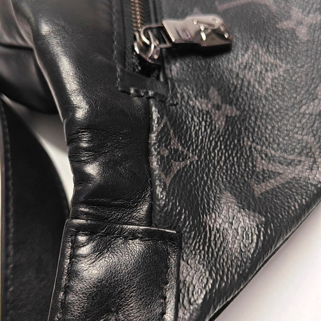 LV Men's Discovery Bumbag