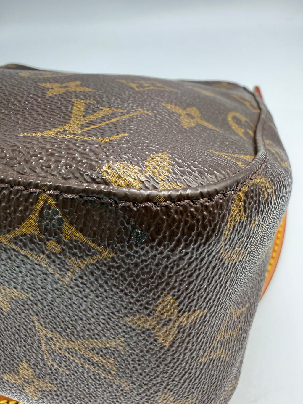 Louis Vuitton Vintage Loop (Vavin/Loop Shoulder Bag) in Monogram Canvas