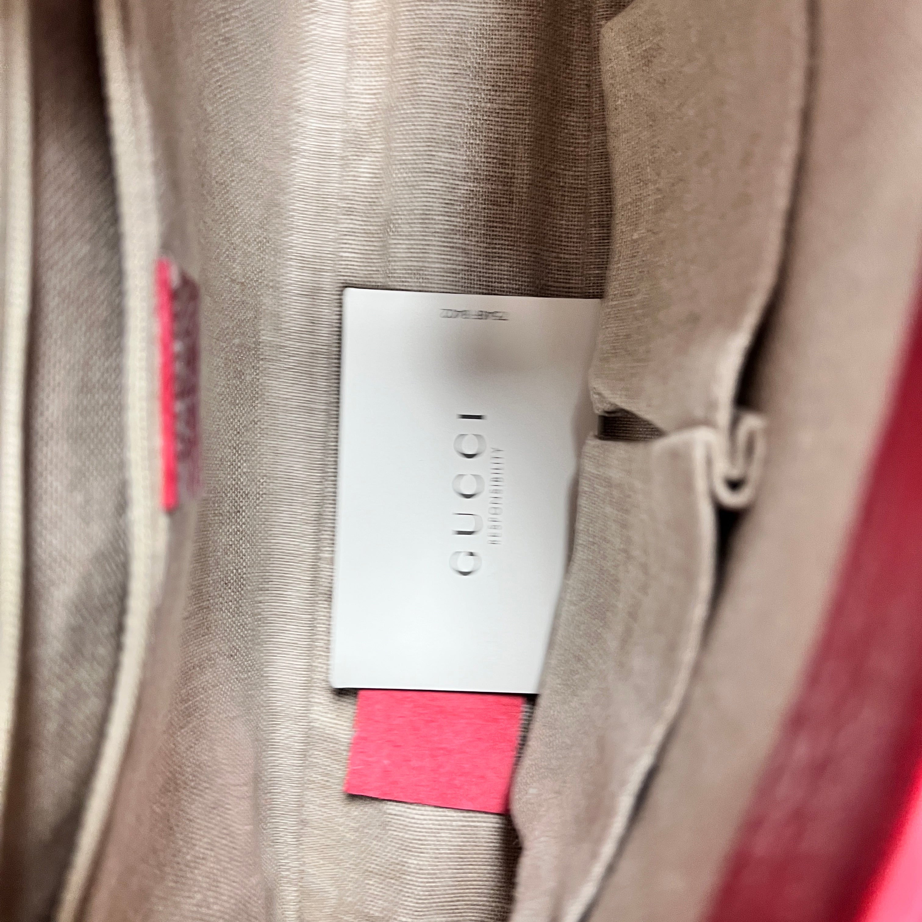 Gucci Interlocking G Medium Top Handle Shoulder Bag in Red Dollar Calfskin
