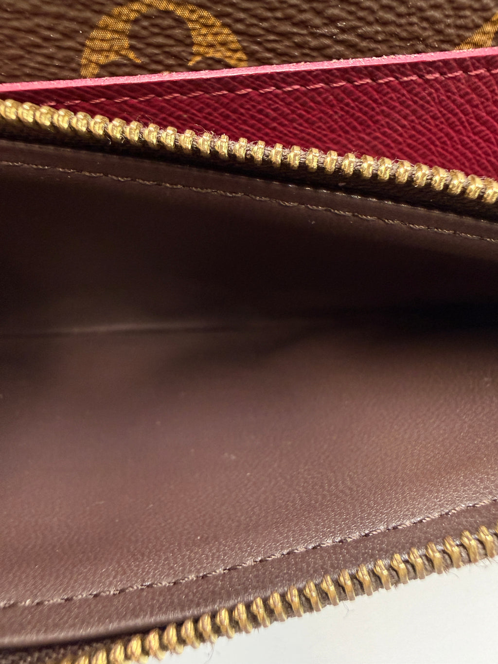 Pre-owned (Red) Louis Vuitton Monogram Zippy Wallet - Classic Long Wallet