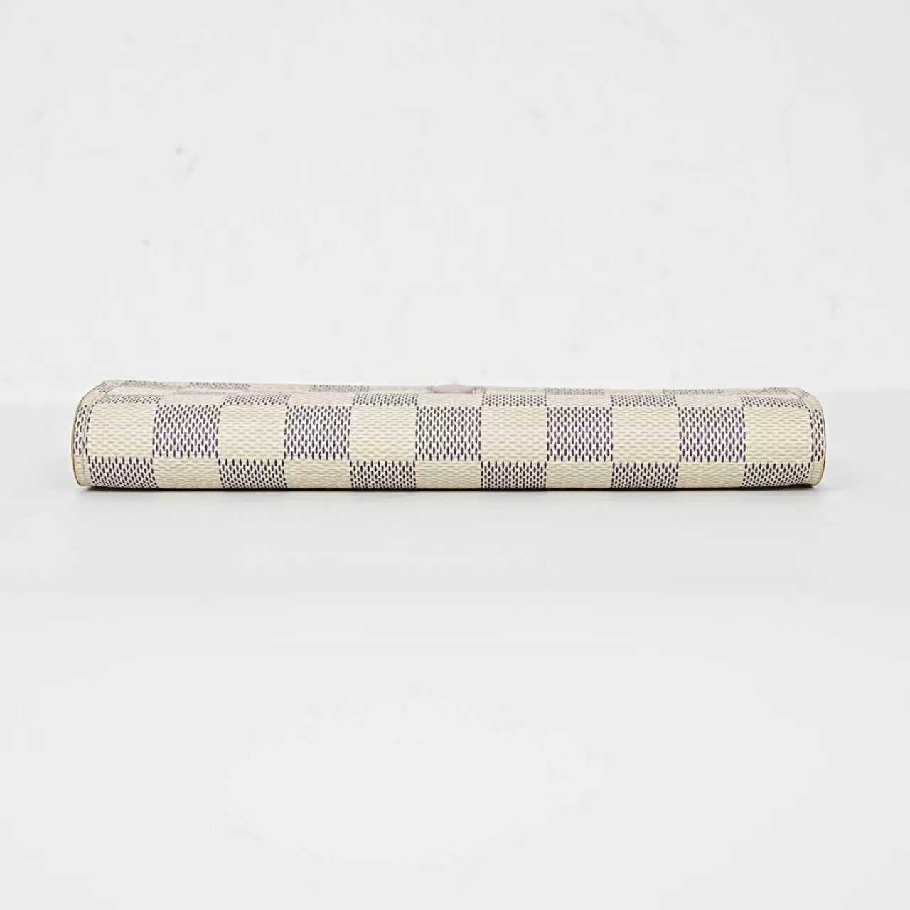 Louis Vuttion Emilie Wallet