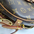 LV Boite Chapeau Souple PM