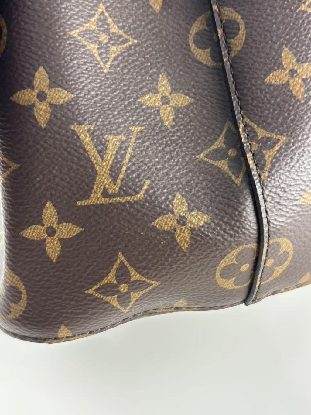 Louis Vuitton Neonoe Bag