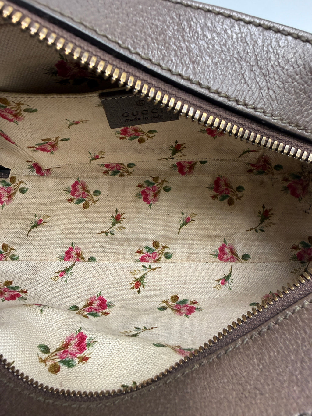Gucci Neo Classic Feline Head Camera Bag in GG Supreme Canvas
