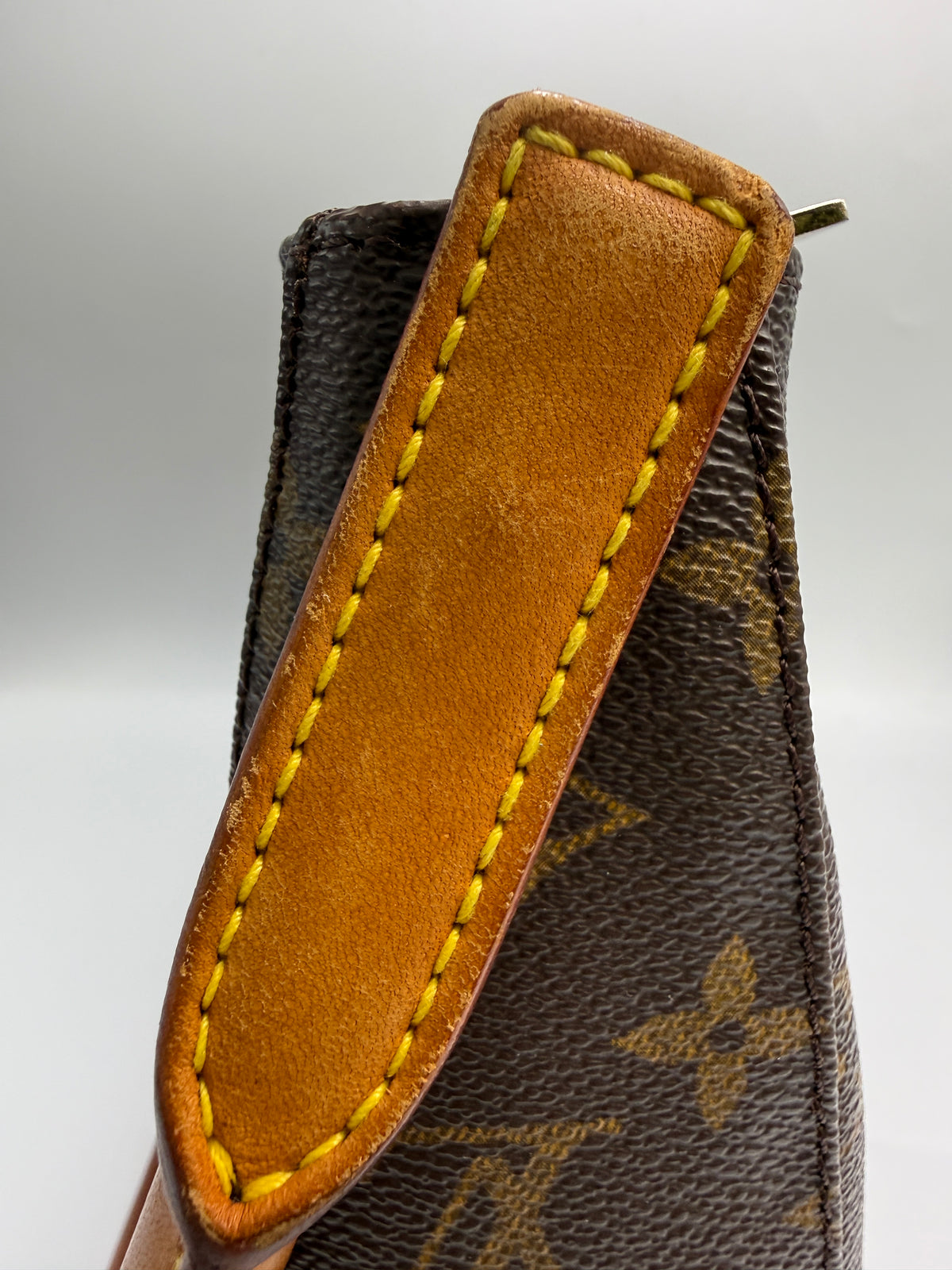 Louis Vuitton Vintage Loop (Vavin/Loop Shoulder Bag) in Monogram Canvas