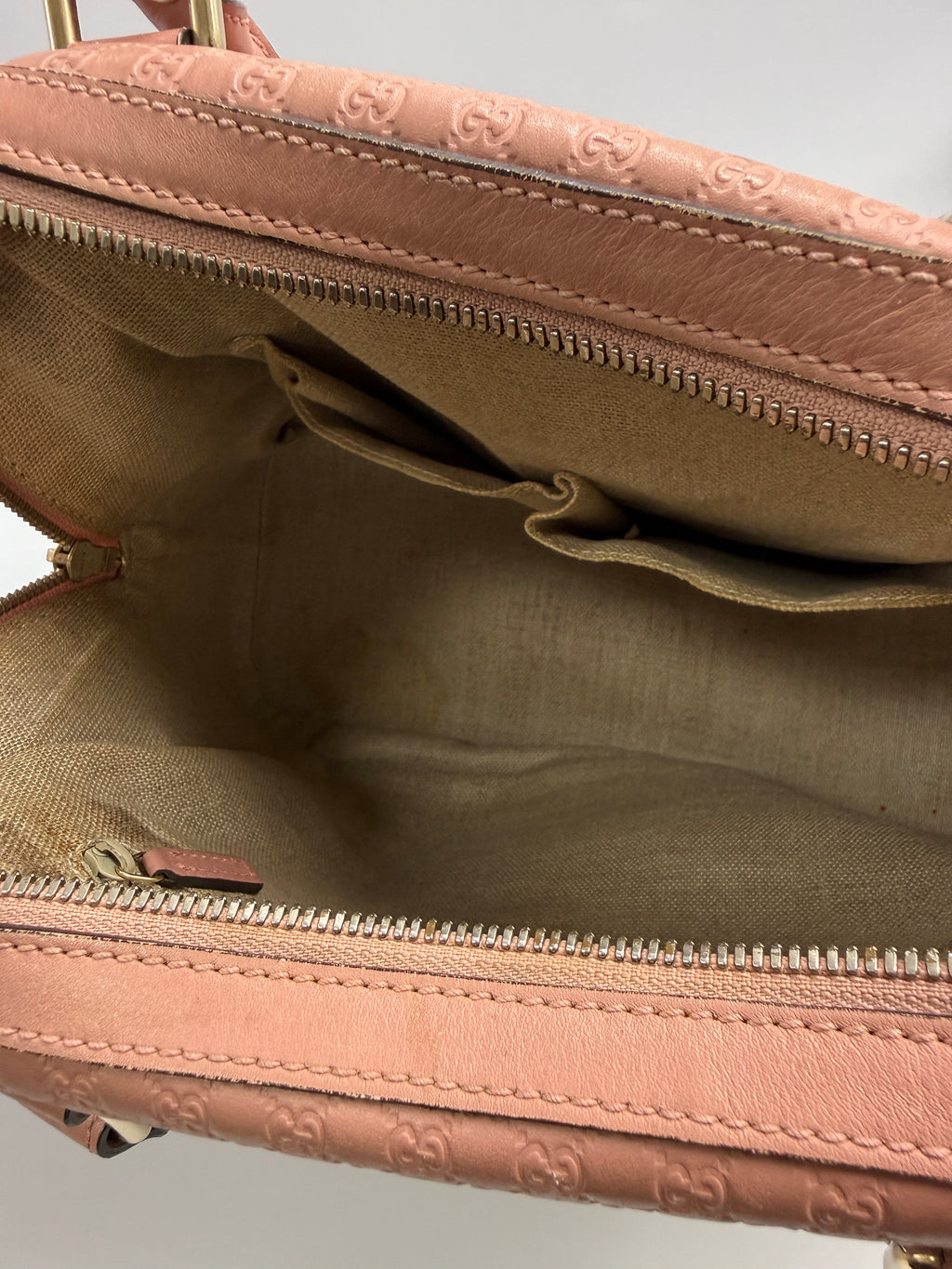 Gucci Medium Microguccissima Dome Top Handle Bag in Dusty Pink