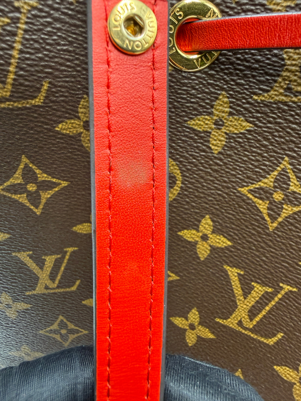 Louis Vuitton NéoNoé MM Monogram Canvas with Coquelicot Red Trim