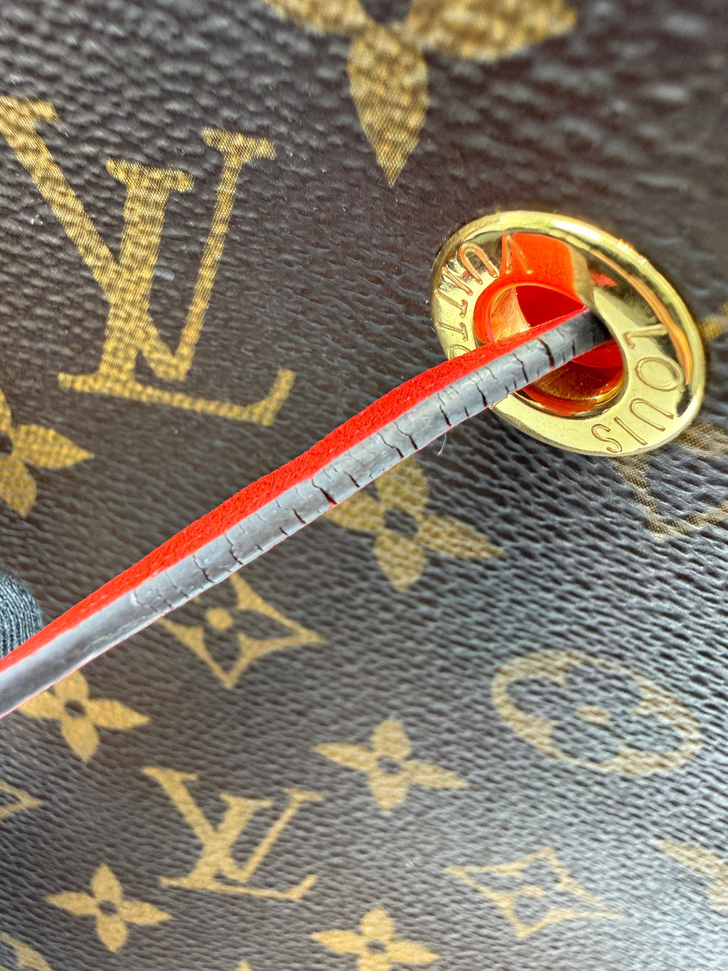 Louis Vuitton NéoNoé MM Monogram Canvas with Coquelicot Red Trim