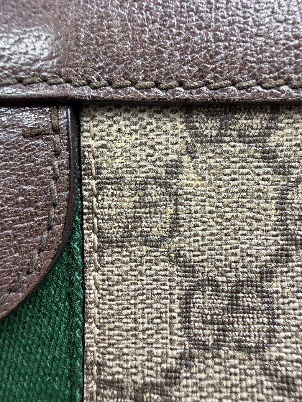 Gucci Ophidia GG Small Chain Shoulder Bag in GG Supreme Canvas