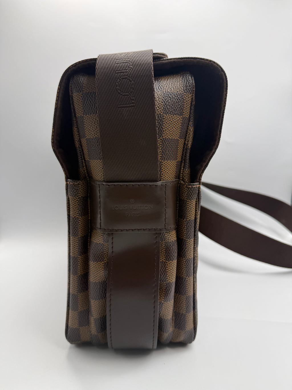 Louis Vuitton Naviglio Messenger Bag in Damier Ébène Canvas