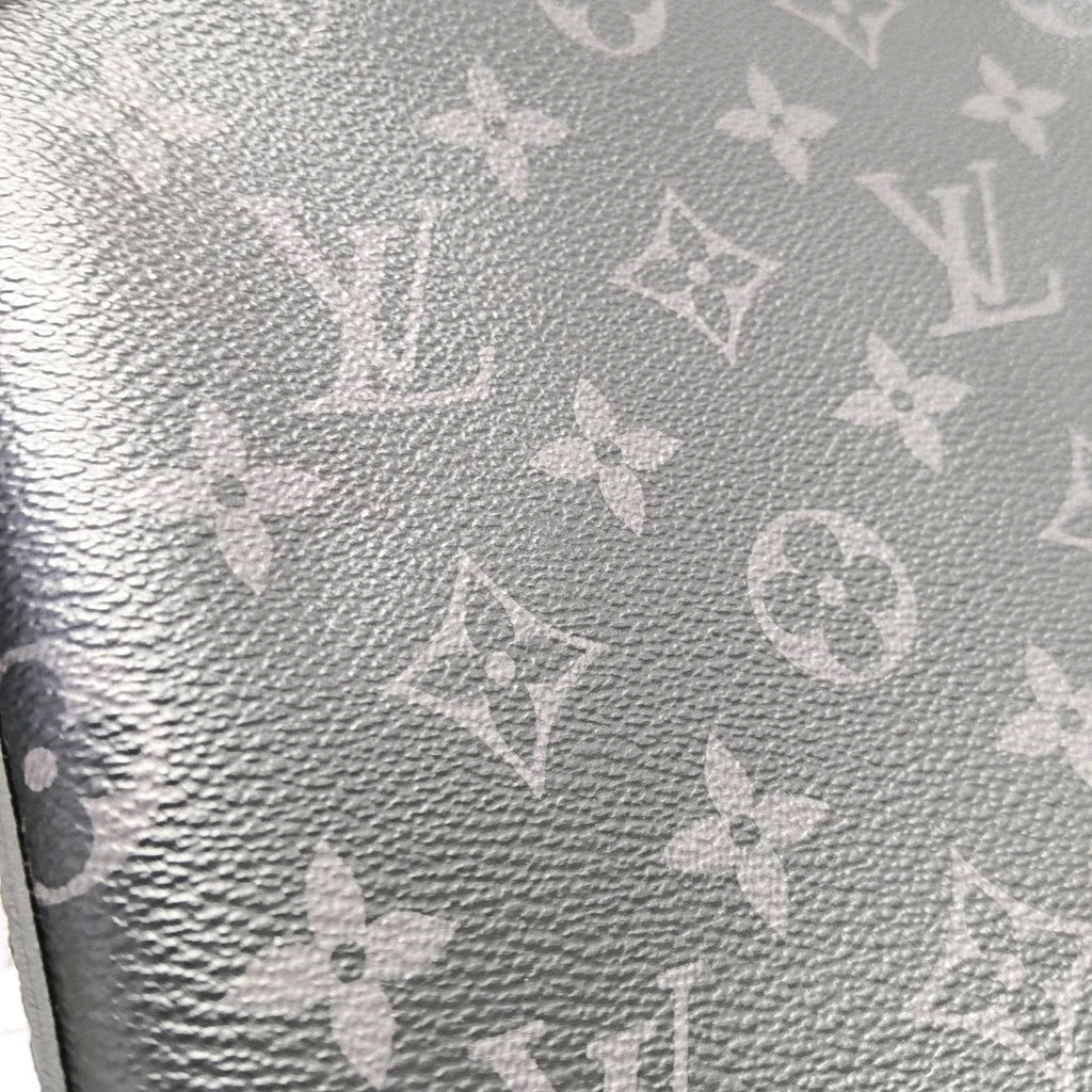 LV Men's Trio Messenger