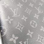 LV Men's Trio Messenger