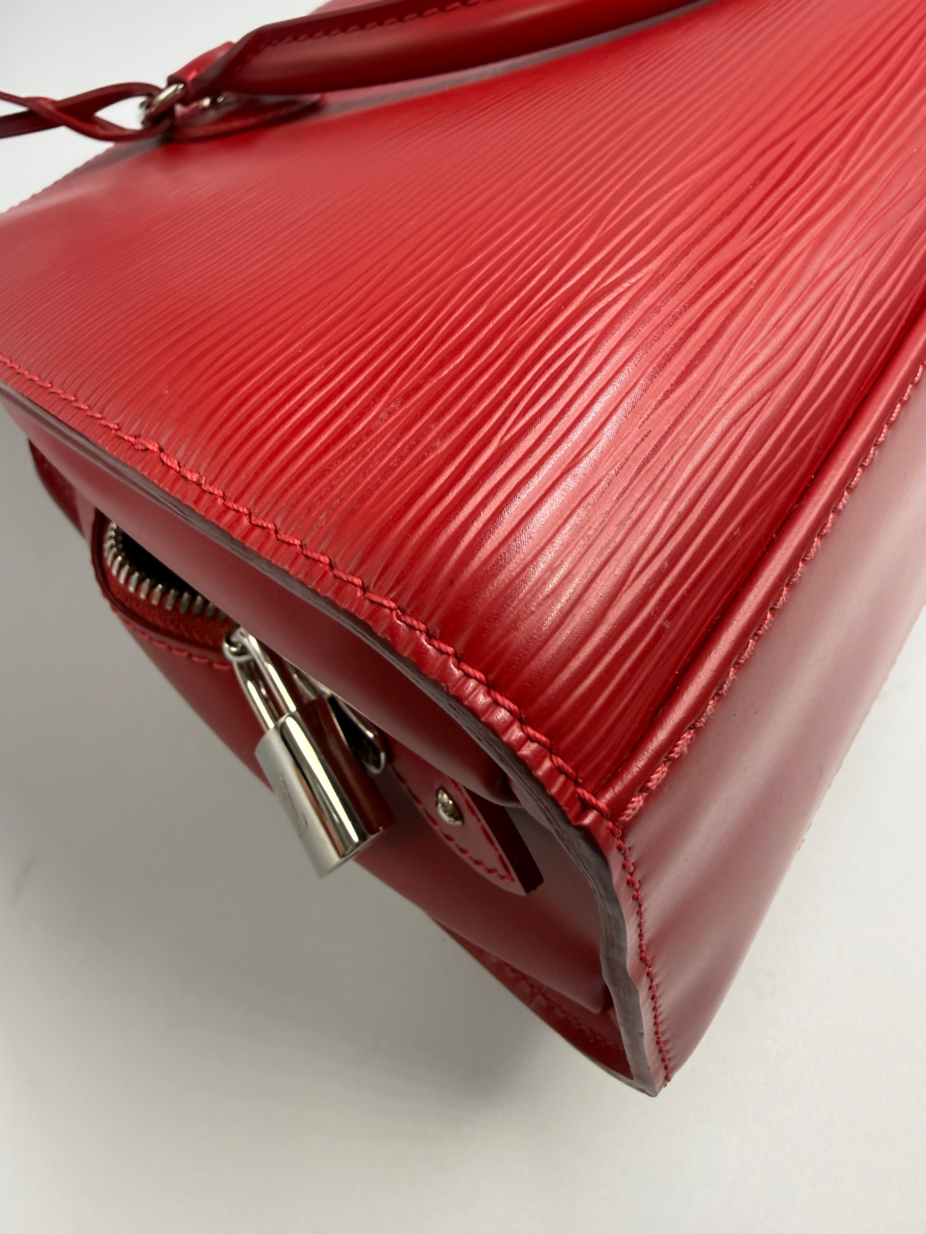 Louis Vuitton Vintage Pont Neuf PM in Castilian Red Epi Leather