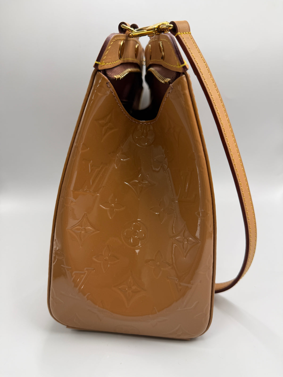 Louis Vuitton ( 2013 ) Brea MM Monogram Vernis Leather Bag – Beige