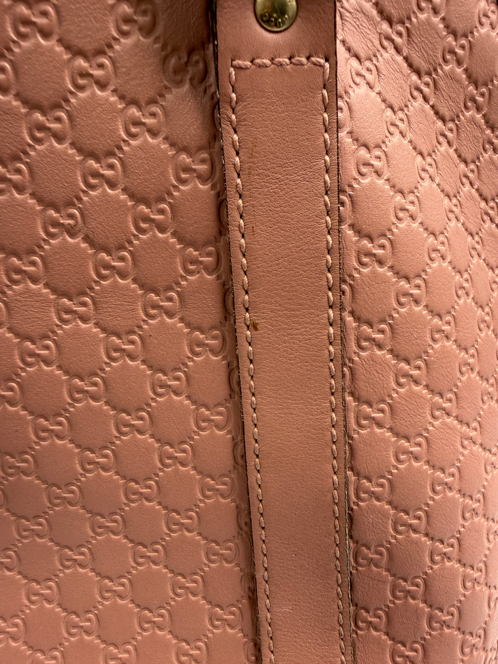 Gucci Medium Microguccissima Dome Top Handle Bag in Dusty Pink