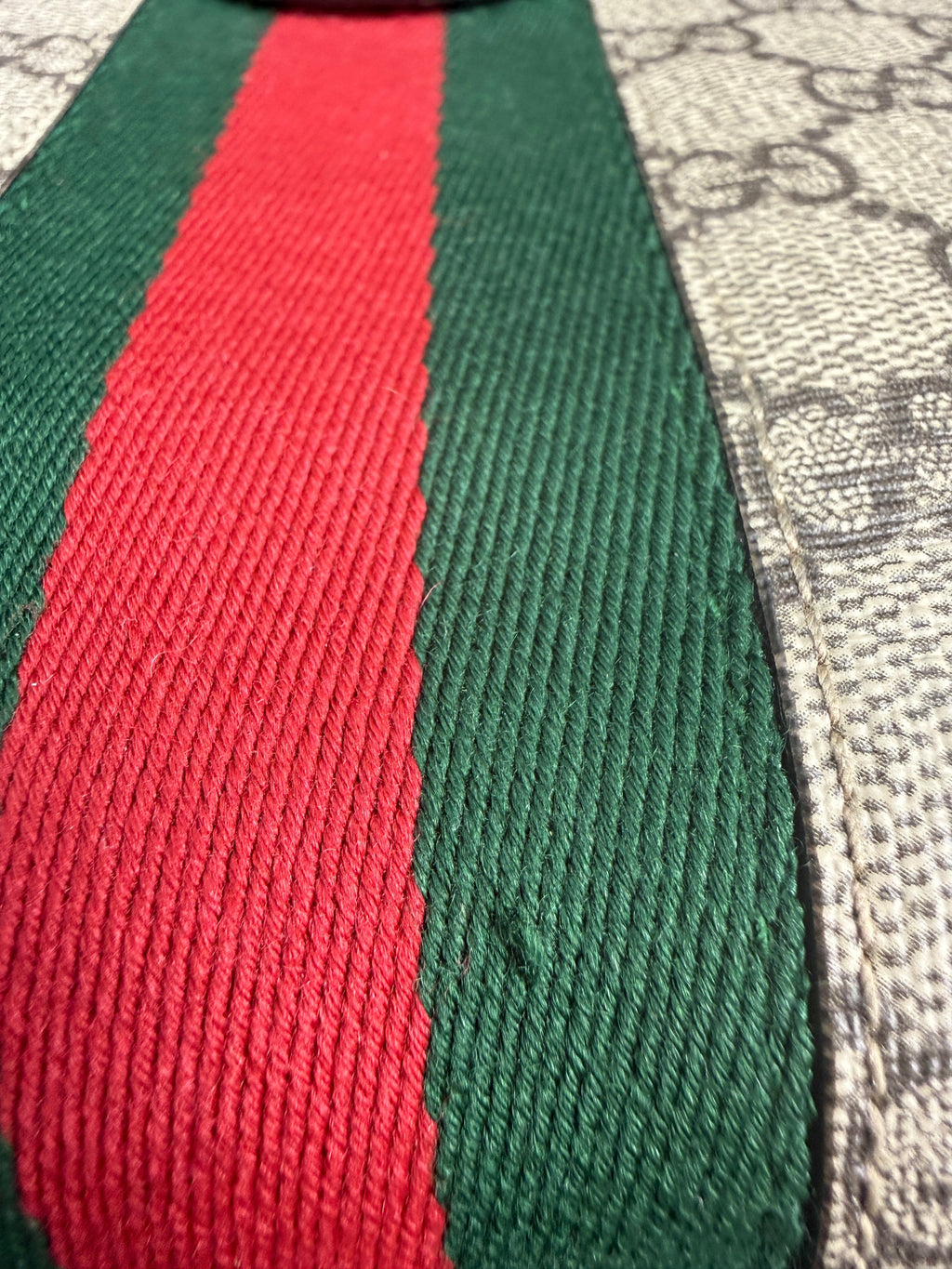 Gucci Ophidia GG Small Chain Shoulder Bag in GG Supreme Canvas