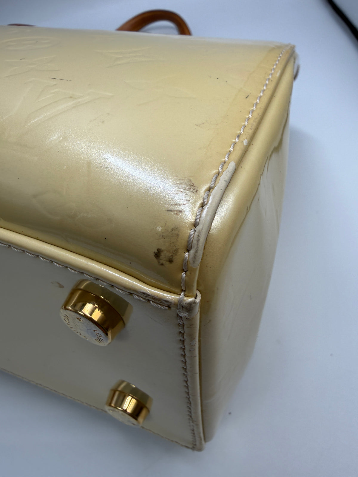 Louis Vuitton (VI0121) Brea MM Monogram Vernis Leather Bag – Yellow