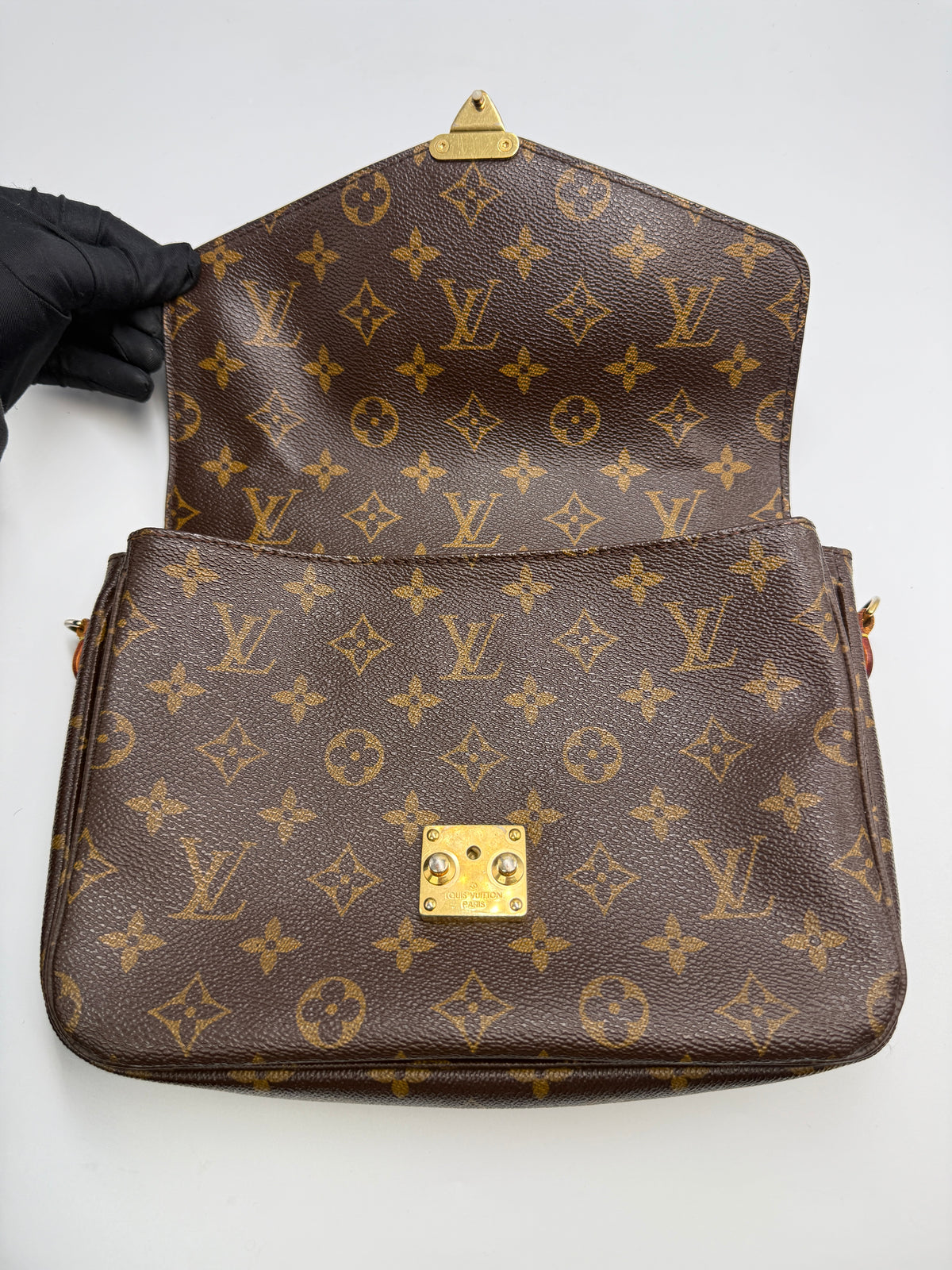 Pre-owned (2016)  Louis Vuitton Pochette Métis -Monogram Canvas - Crossbody Bag