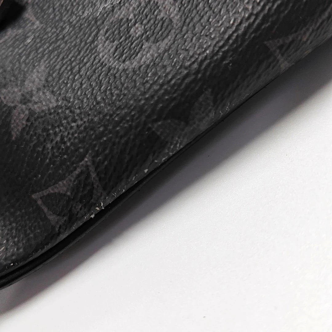 LV Men's Discovery Bumbag