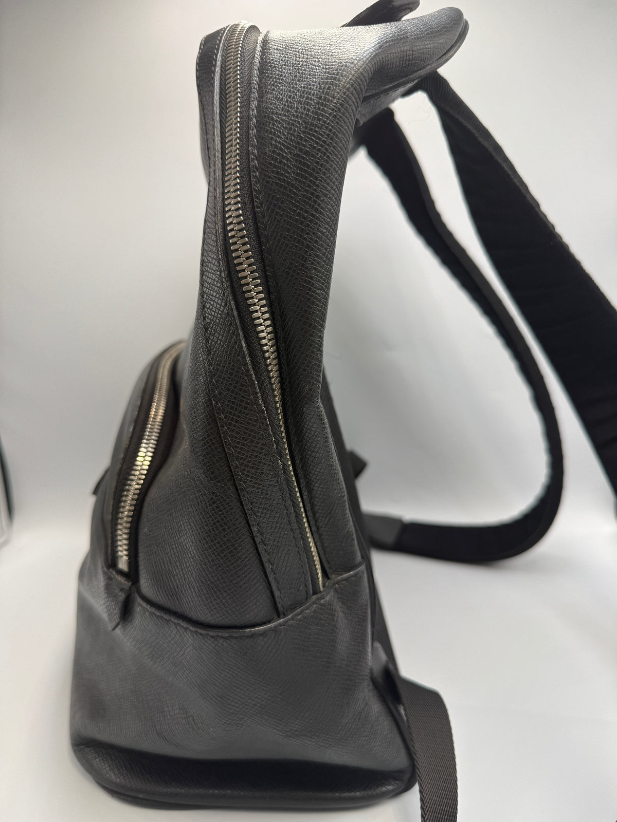 Louis Vuitton Anton Backpack in Ardoise / Noir Taiga Leather
