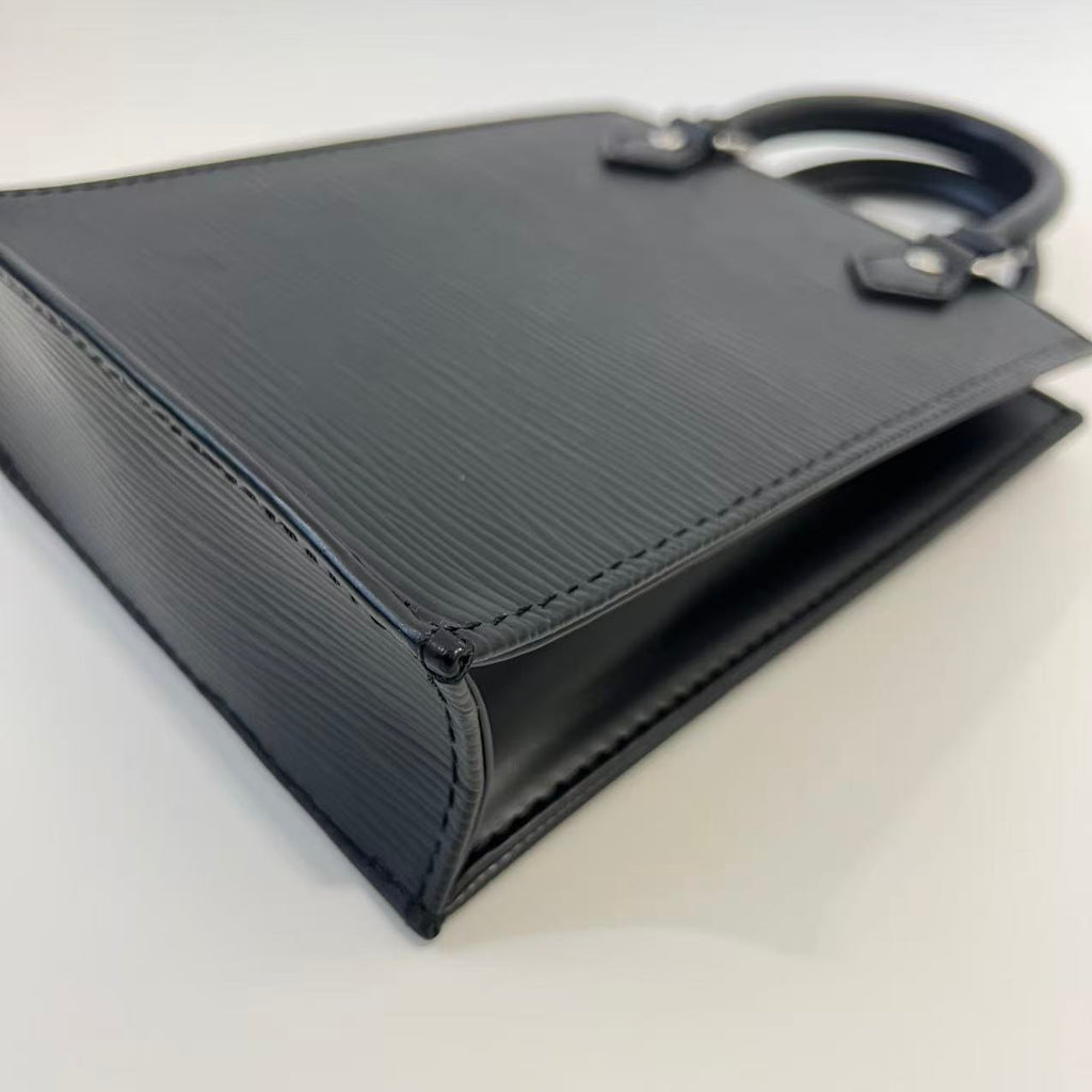 Louis Vuitton Petit Sac Plat