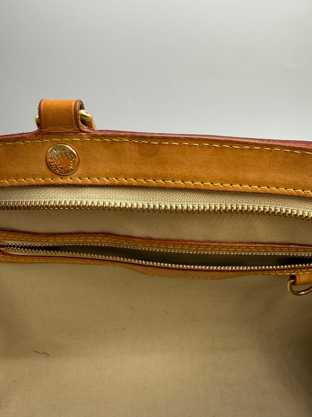 Louis Vuitton (VI0121) Brea MM Monogram Vernis Leather Bag – Yellow