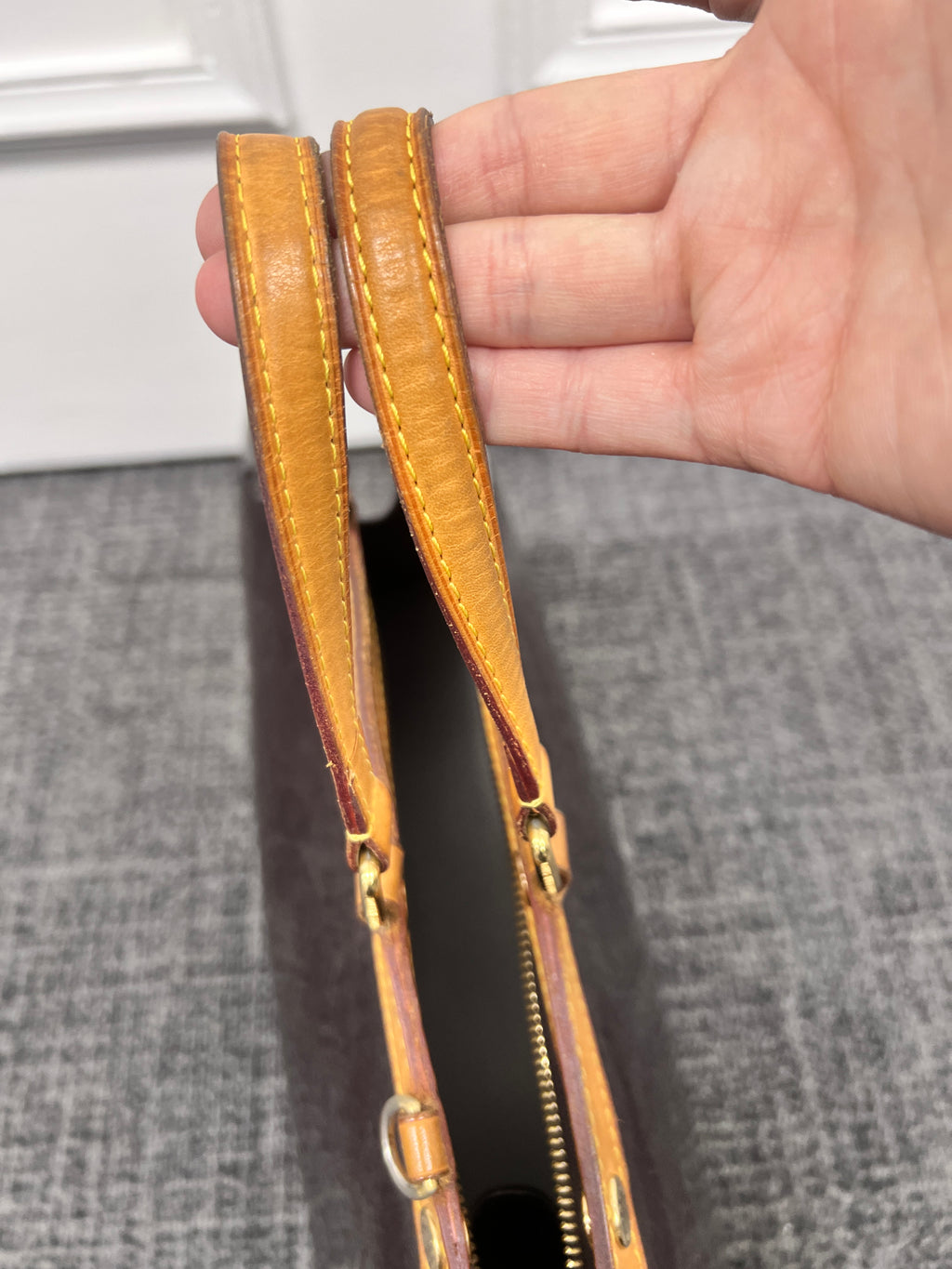 Louis Vuitton Monogram Vernis Brea MM