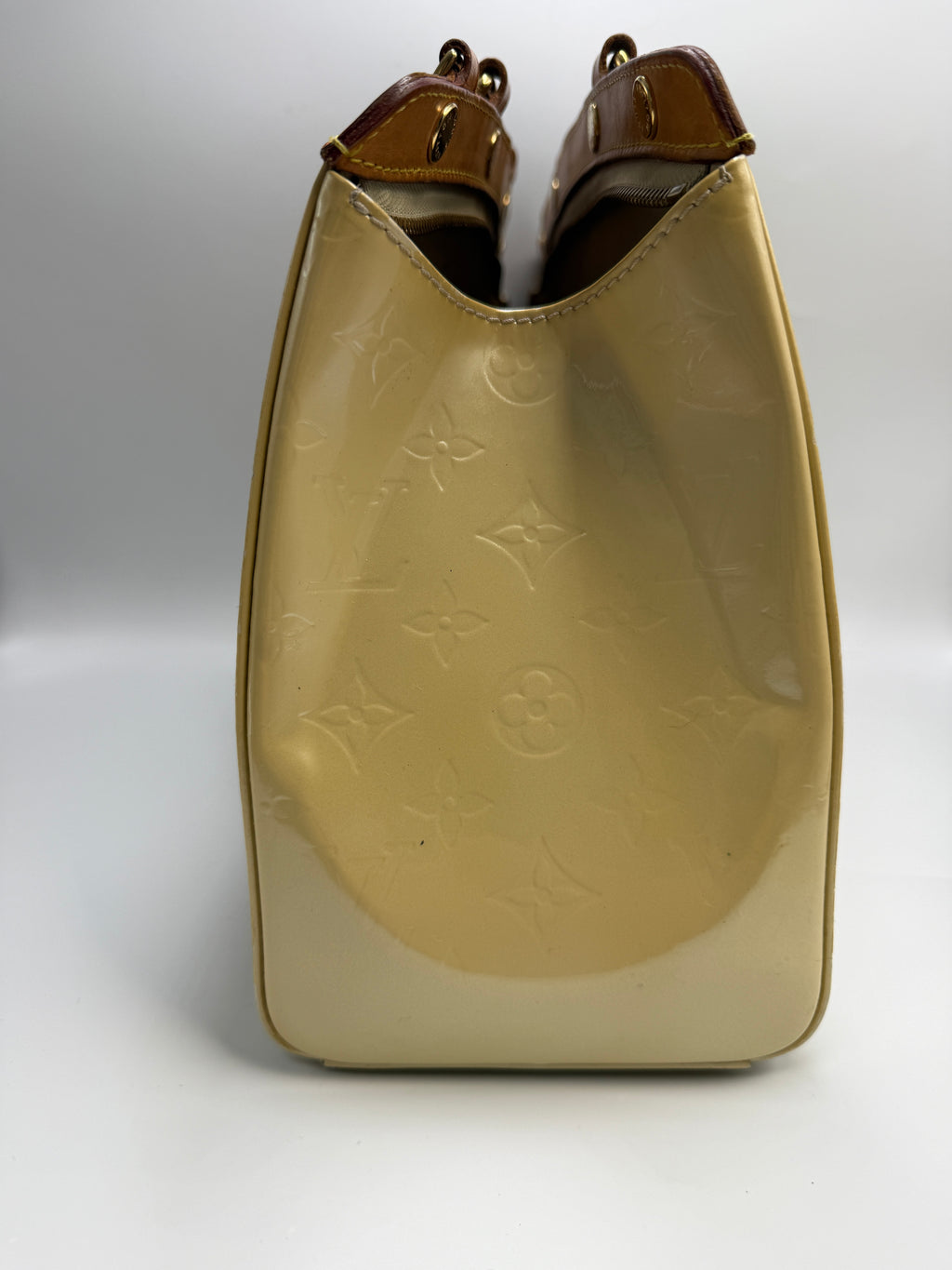 Louis Vuitton (VI0121) Brea MM Monogram Vernis Leather Bag – Yellow